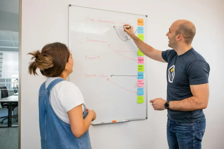 Communication et emploi : métiers, compétences et débouchés