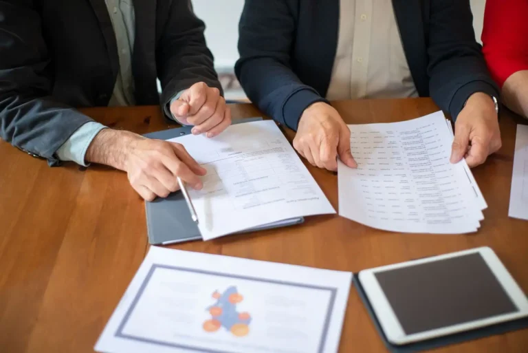 Management fees : comment ça marche et ce qui les rend risqués